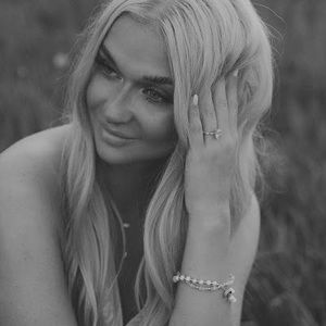 Meet your Posher, Katelyn